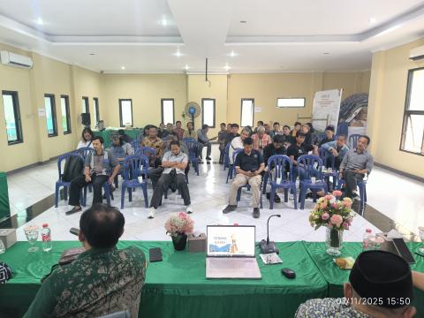 20251107 - foto belakang sarasehan demokrasi kesbangpol